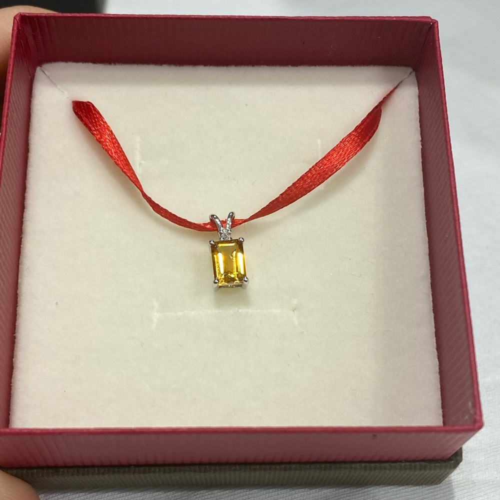 ANGARA Emerald cut citrine pedant - Picture 3 of 5